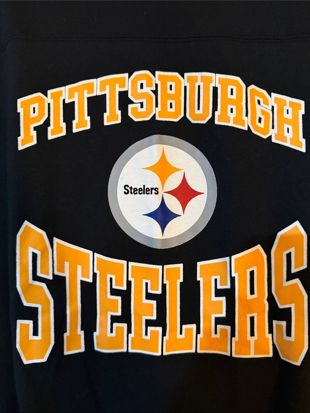 Pittsburgh Steelers women’s Black Short-Sleeve Team Tee - Picture 2 of 3